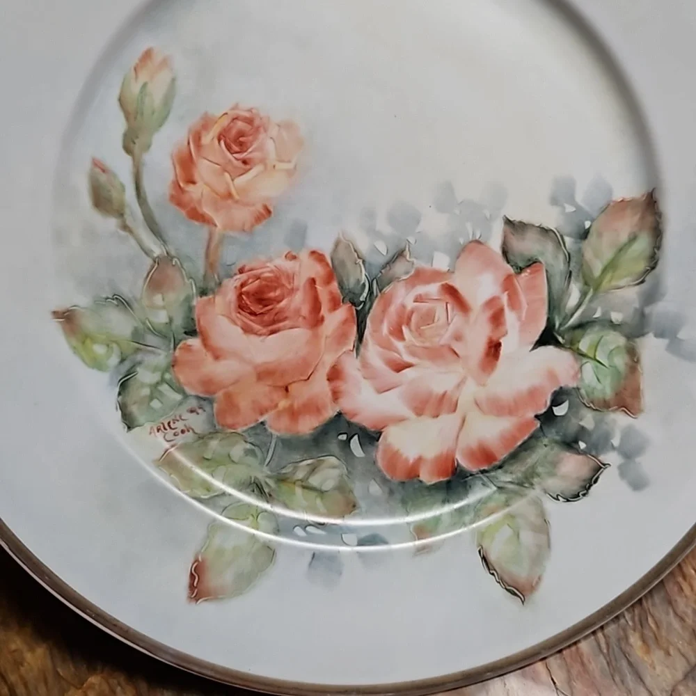 THE CELLAR Opulence dinner plate dish